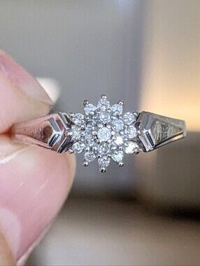 10K White Gold Diamond Starburst Cluster Ring